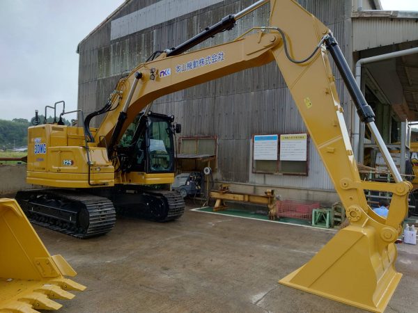 ICT建機　CAT325-07導入しました。